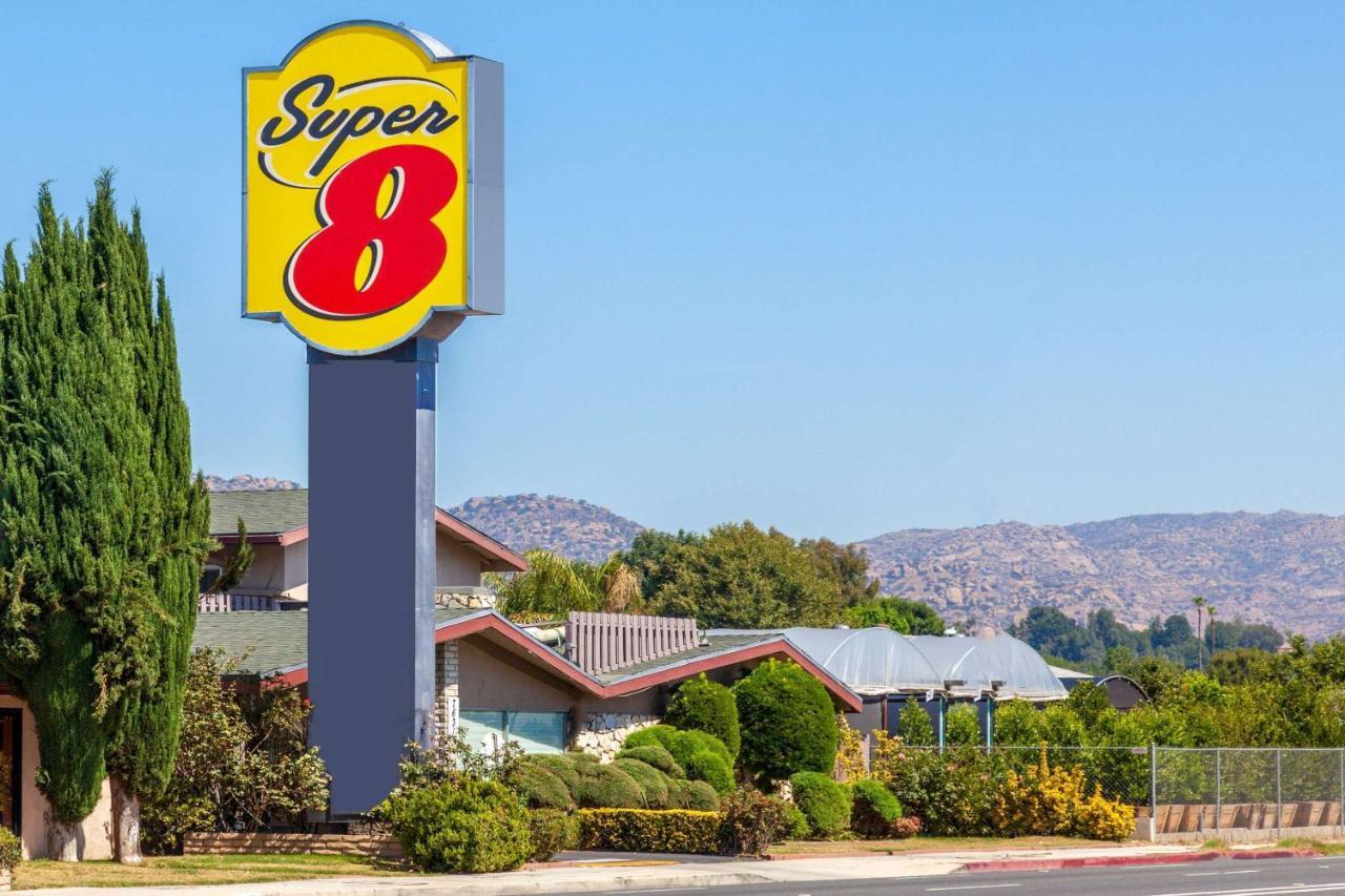 Hotel Super 8 By Wyndham Canoga Park Los Angeles